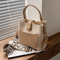 Portable-Plush-Makeup-Bag-Solid-Color-Cute-Fur-Makeup-Bag-For-Women-Travel-Make-Up-Toiletry
